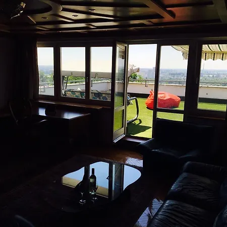 Apartman S Vyhladom Na Dunaj Appartement *